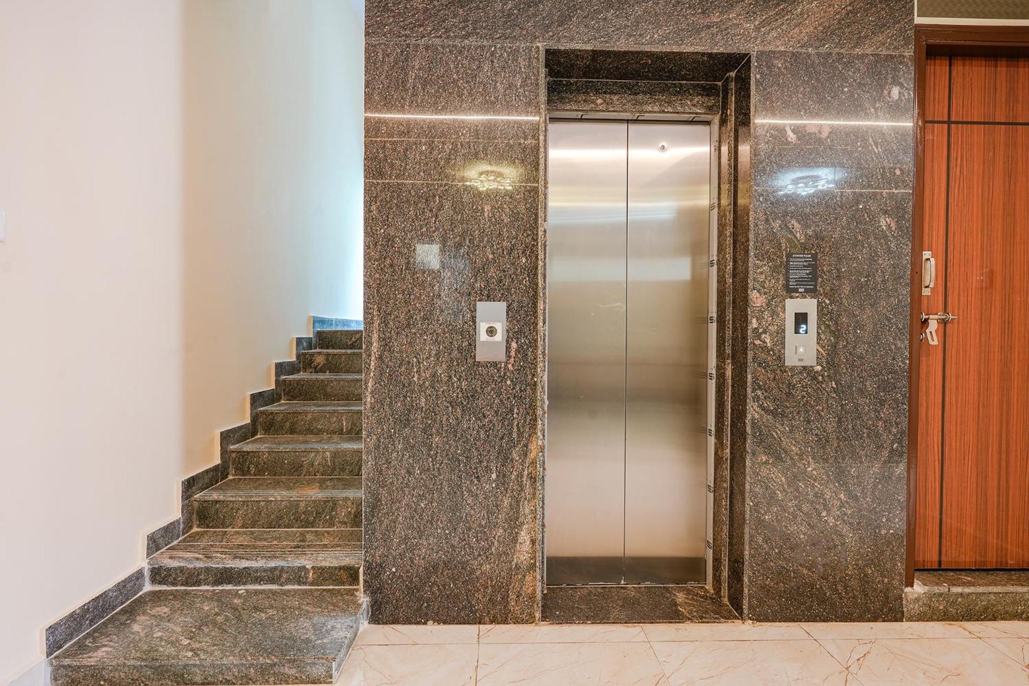 Fabhotel Crystal Suites Bangalore Luaran gambar
